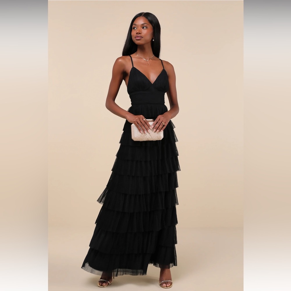 NWOT Lulus Radiant Event Black Mesh Tiered Pleated Backless Maxi Dress